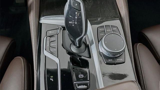 2022 BMW 5 Series M550i xDrive