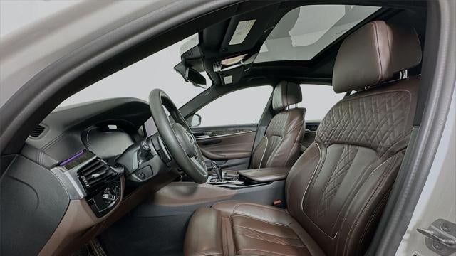 2022 BMW 5 Series M550i xDrive