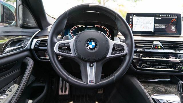 2023 BMW 5 Series M550i xDrive