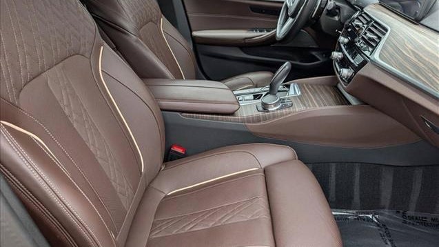 2023 BMW 5 Series M550i xDrive