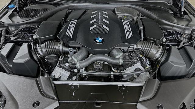 2023 BMW 5 Series M550i xDrive
