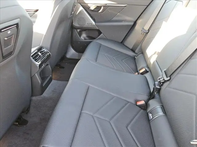 2027 BMW 550e - $85,737