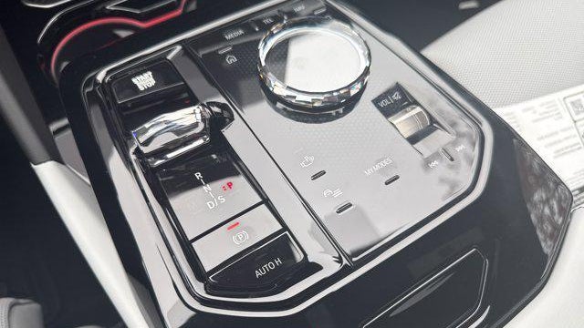 2026 BMW 5 Series 550e xDrive