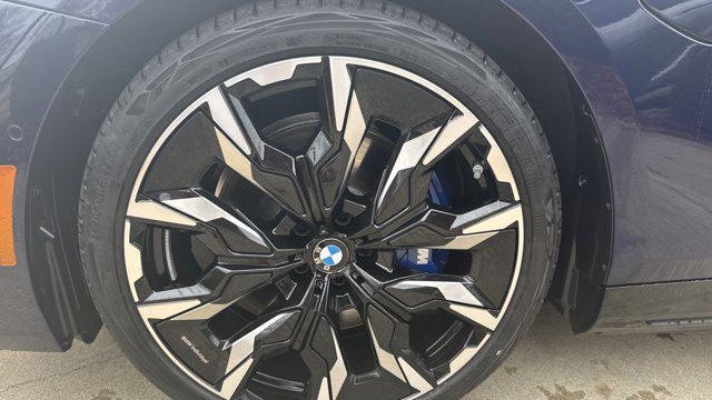 2026 BMW 5 Series 550e xDrive