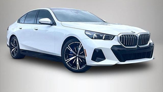 Preowned 2026 BMW 5 Series 550e xDrive for Sale