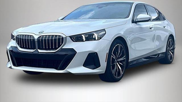 2026 BMW 5 Series 550e xDrive