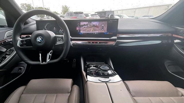 2026 BMW 5 Series 550e xDrive