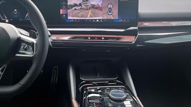 2026 BMW 5 Series 550e xDrive