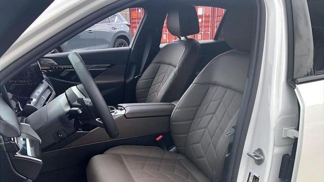 2026 BMW 5 Series 550e xDrive