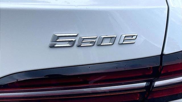 2026 BMW 5 Series 550e xDrive