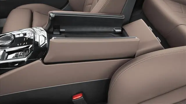 2027 BMW 5 Series 550e xDrive