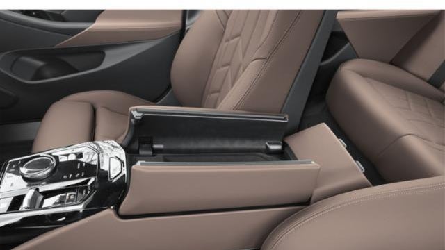 2027 BMW 5 Series 550e xDrive
