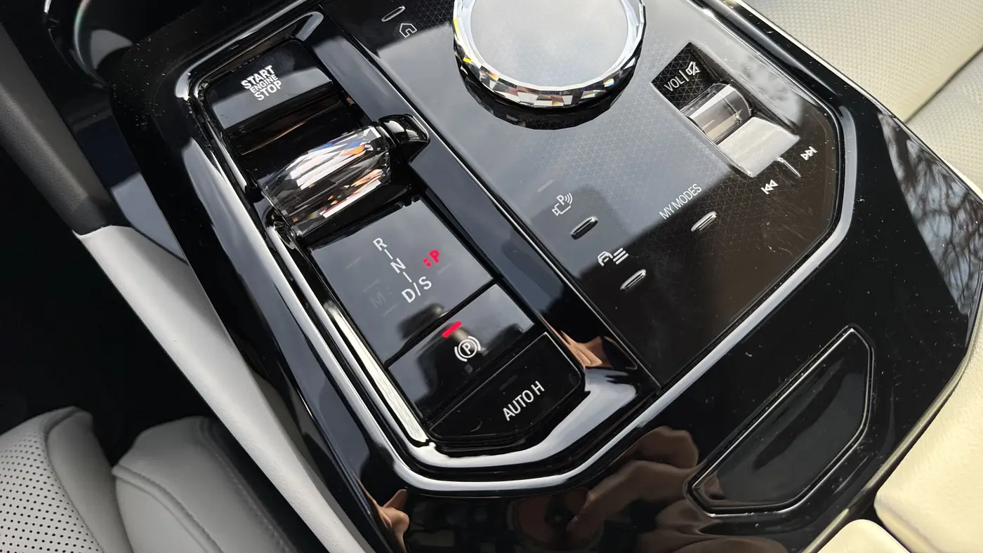 2026 BMW 5 Series 550e xDrive