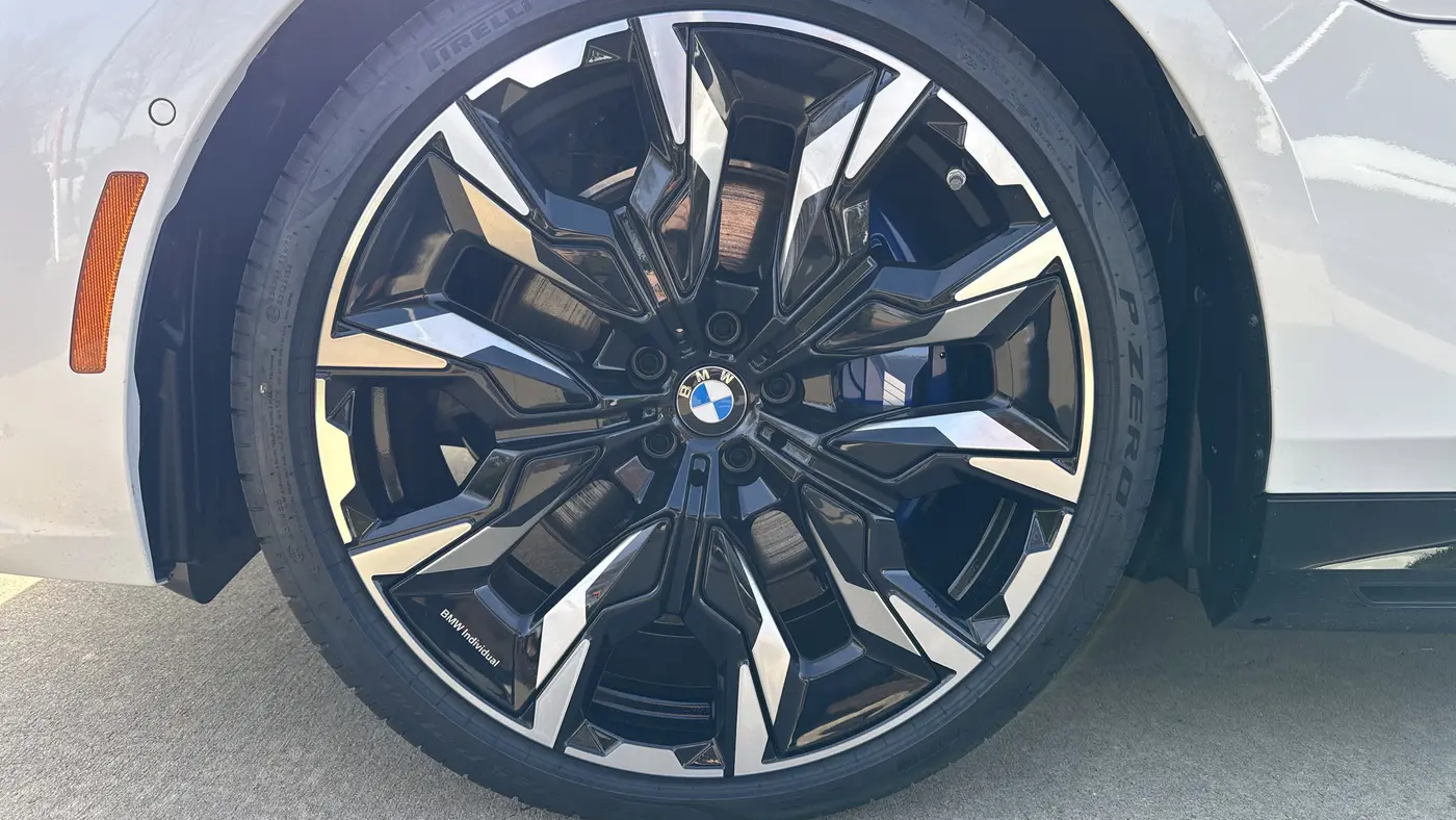 2026 BMW 5 Series 550e xDrive