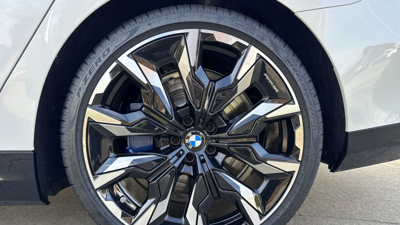 2026 BMW 5 Series 550e xDrive