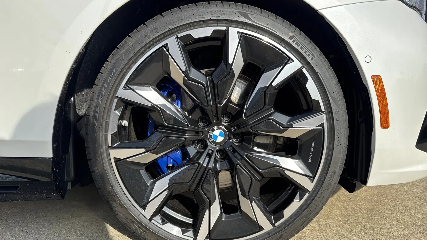 2026 BMW 5 Series 550e xDrive