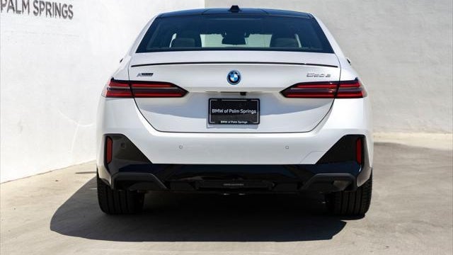 2027 BMW 5 Series 550e xDrive