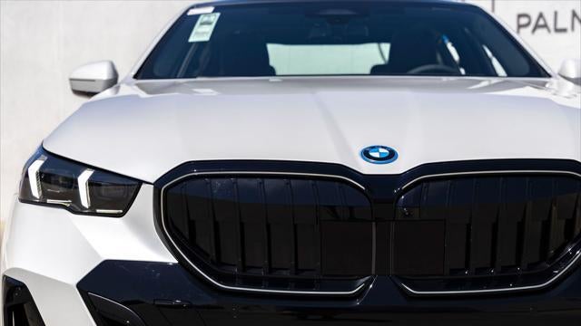 2027 BMW 5 Series 550e xDrive