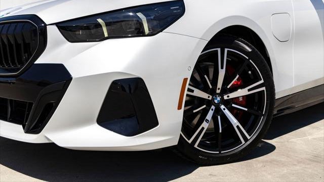 2027 BMW 5 Series 550e xDrive