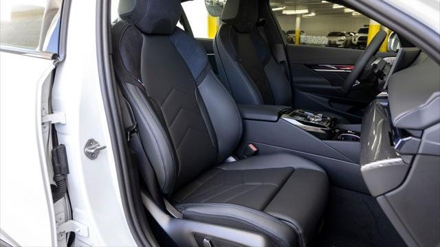 2027 BMW 5 Series 550e xDrive