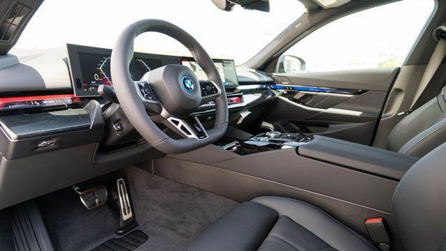 2027 BMW 5 Series 550e xDrive