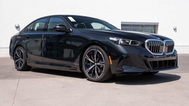 2027 BMW 5 Series 550e xDrive