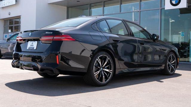 2027 BMW 5 Series 550e xDrive