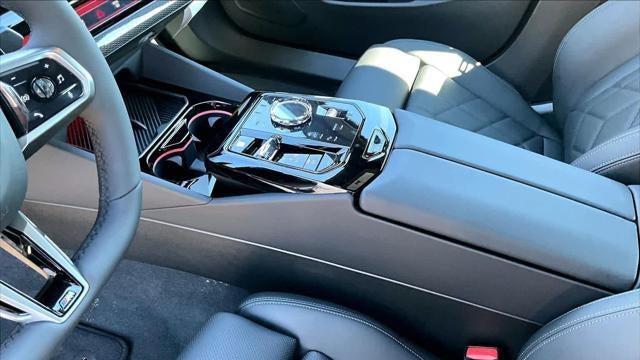 2026 BMW 5 Series 550e xDrive