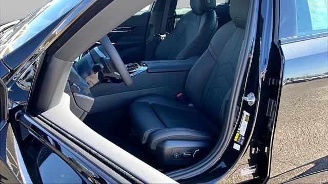 2026 BMW 5 Series 550e xDrive