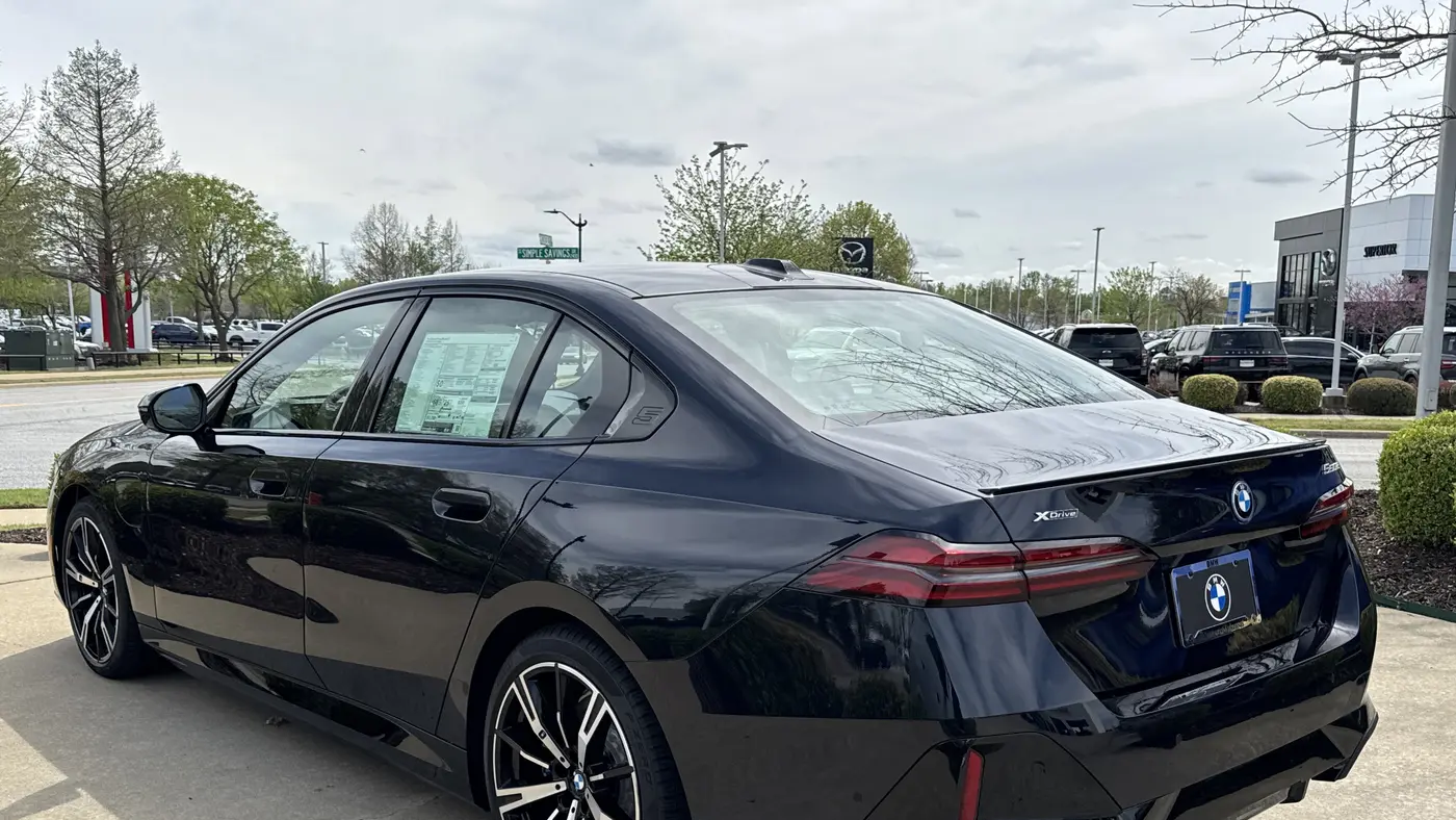 2026 BMW 5 Series 550e xDrive