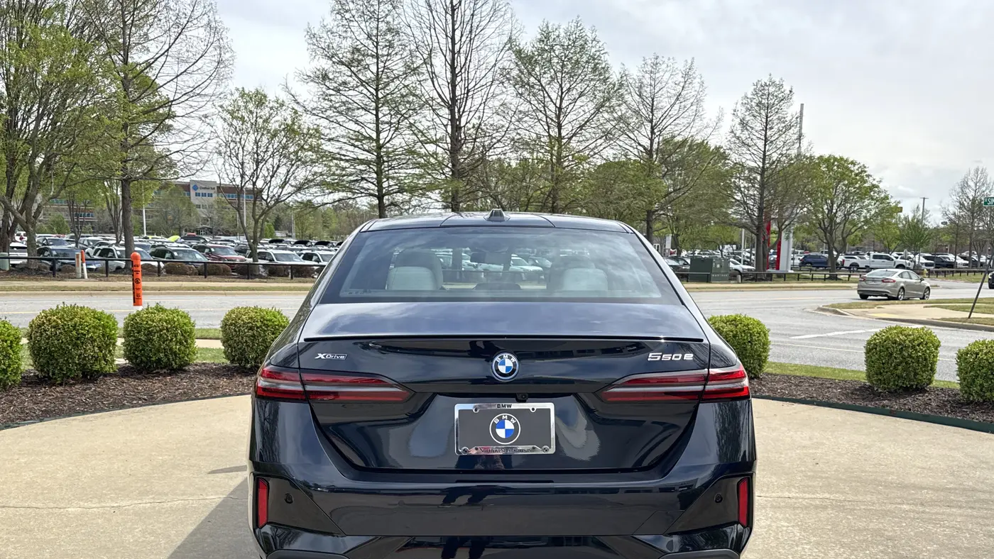2026 BMW 5 Series 550e xDrive
