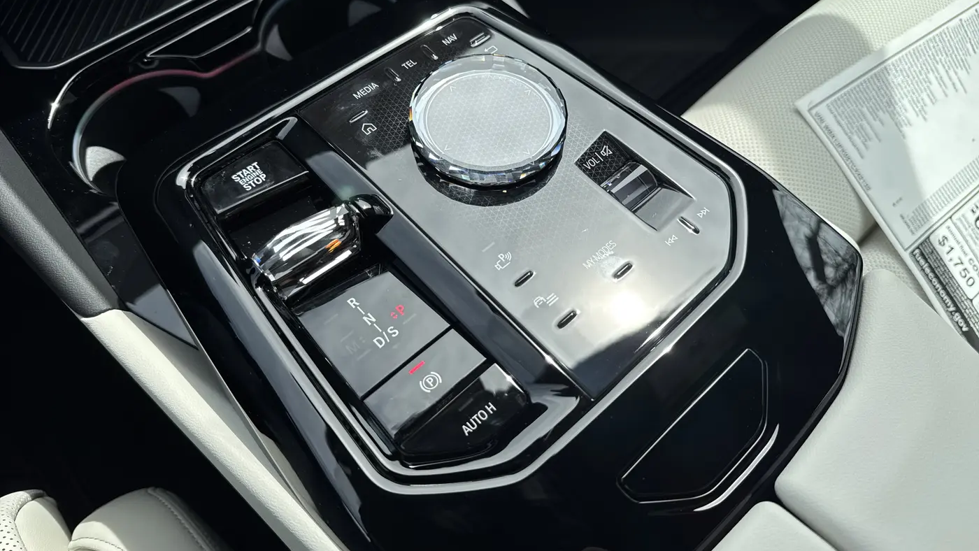 2026 BMW 5 Series 550e xDrive