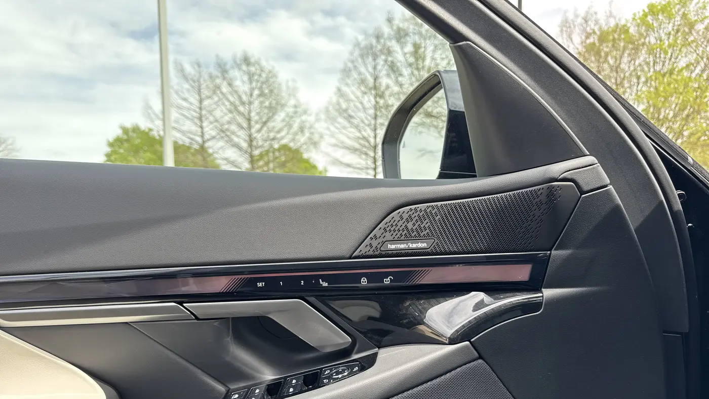 2026 BMW 5 Series 550e xDrive