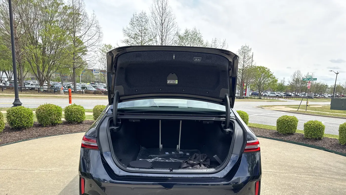 2026 BMW 5 Series 550e xDrive