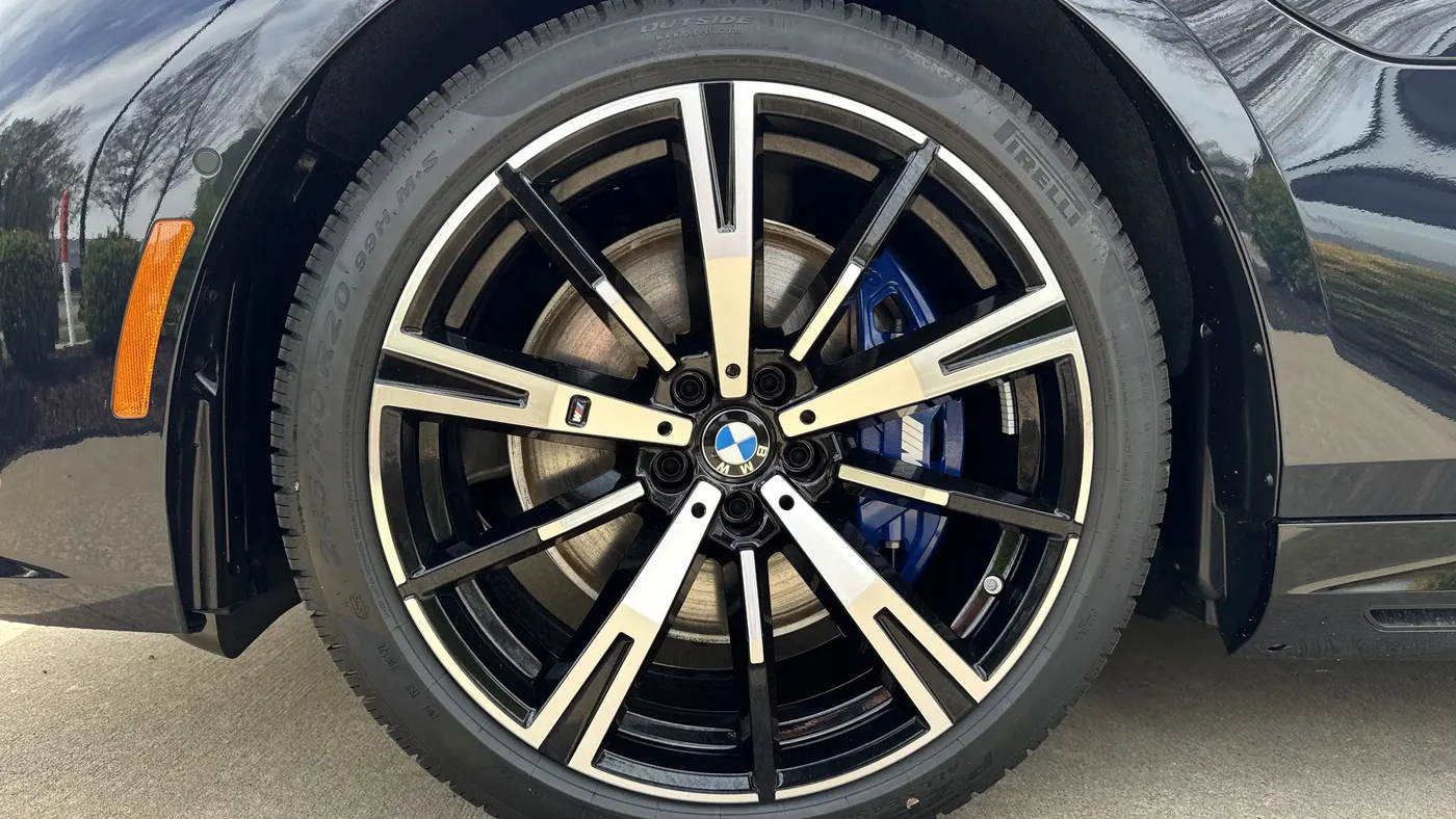 2026 BMW 5 Series 550e xDrive