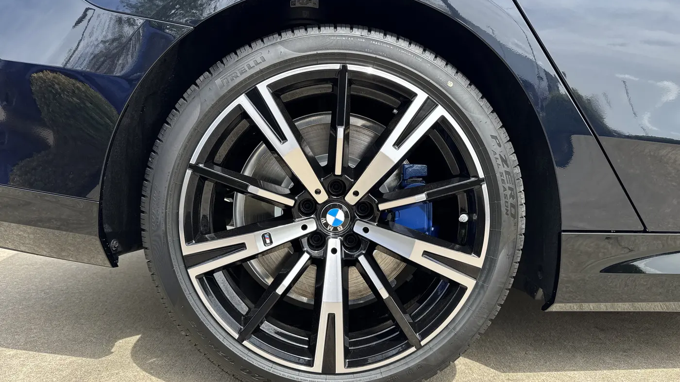 2026 BMW 5 Series 550e xDrive