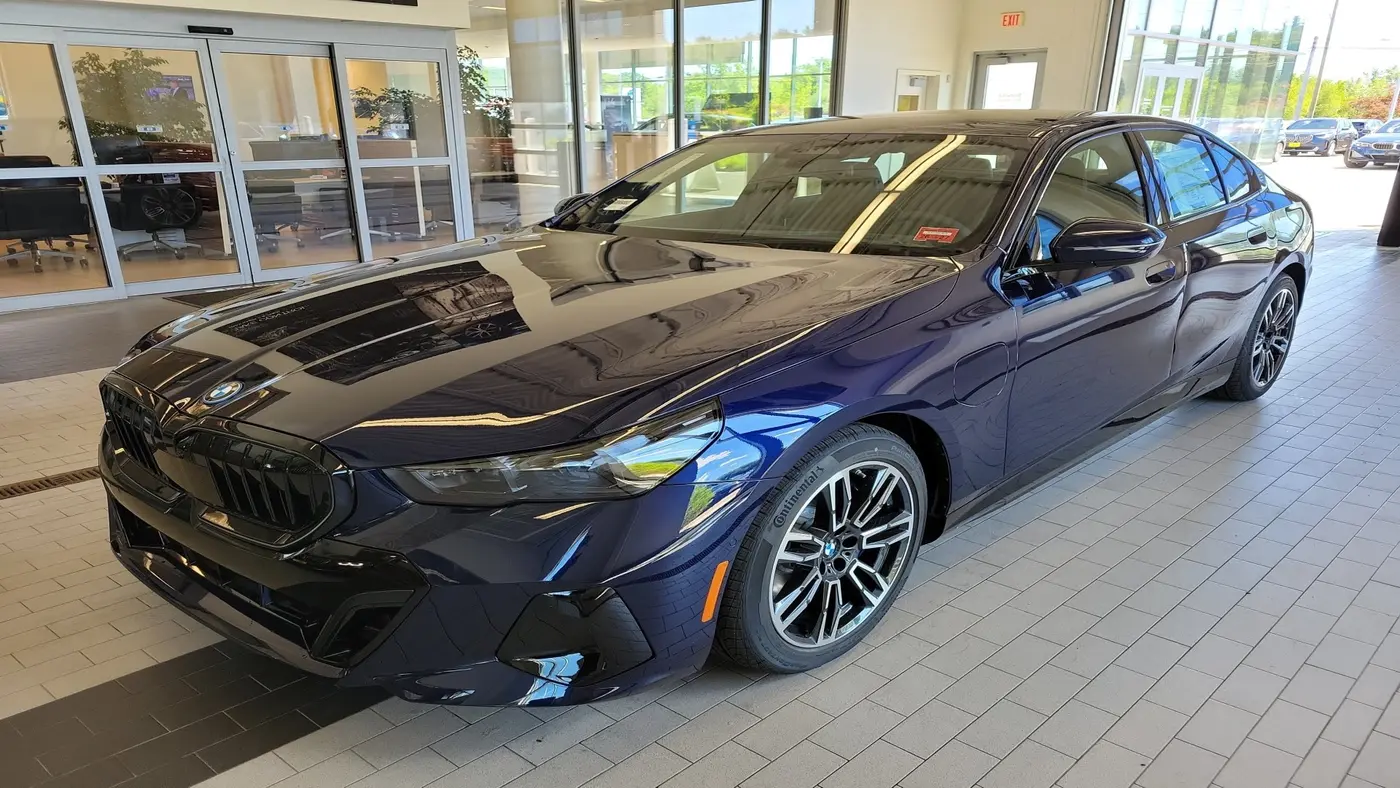 Preowned 2027 BMW 5 Series 550e xDrive for Sale