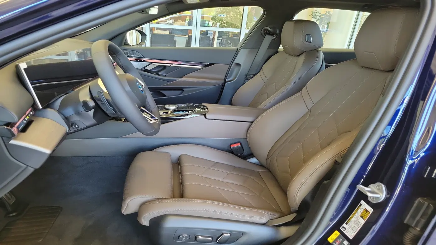 2027 BMW 5 Series 550e xDrive