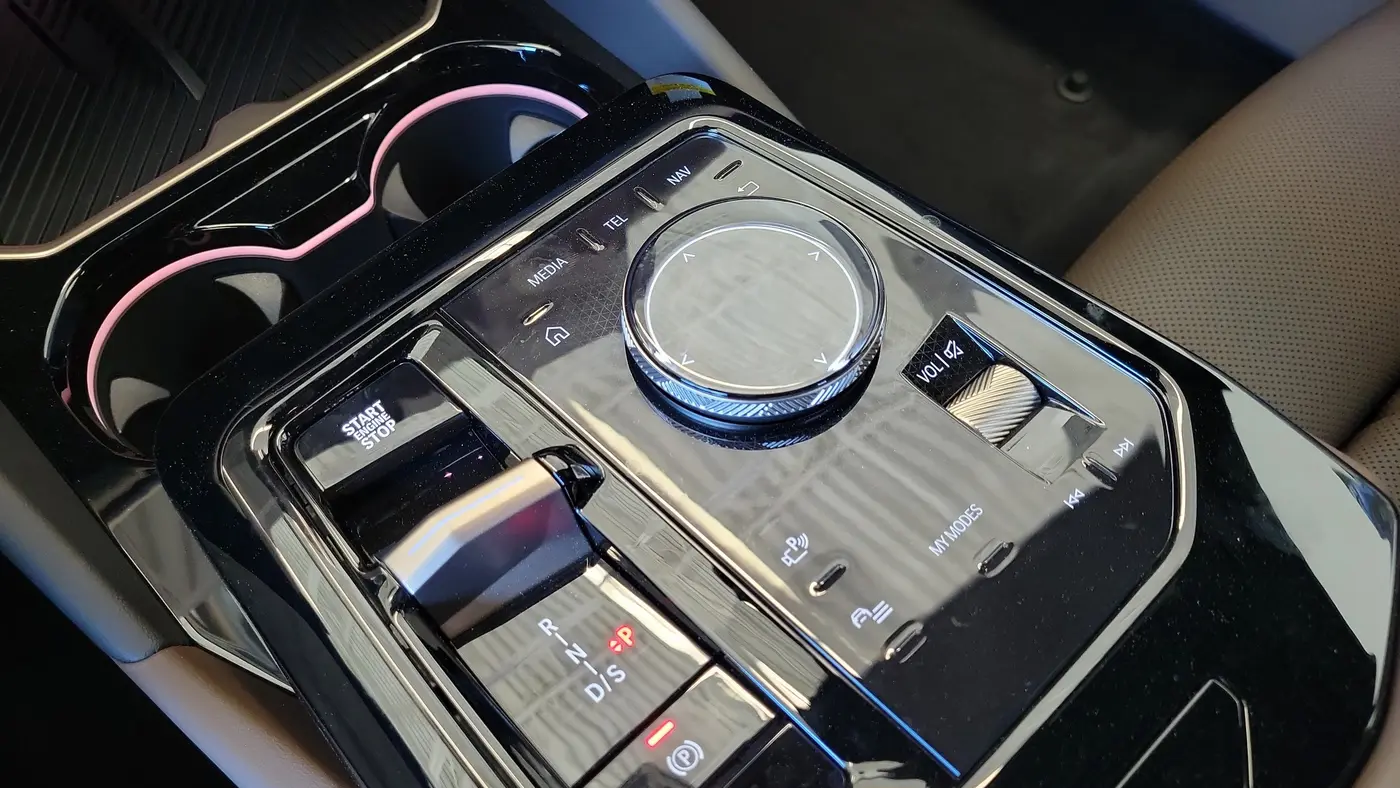 2027 BMW 5 Series 550e xDrive