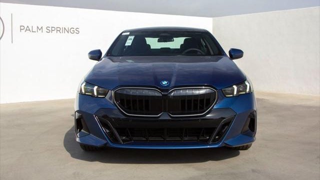 2026 BMW 5 Series 550e xDrive