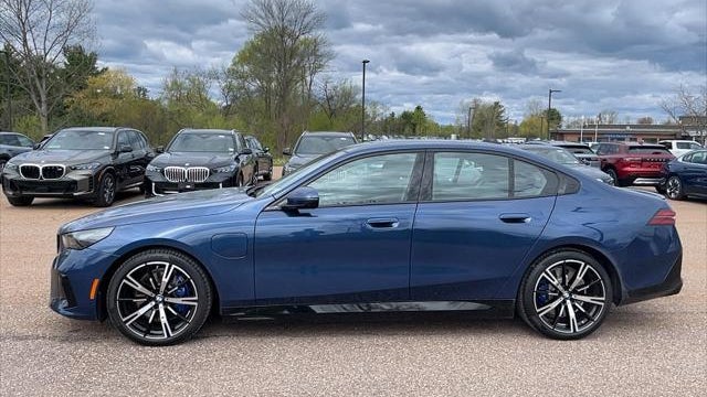 2026 BMW 5 Series 550e xDrive