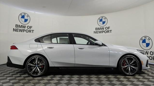 2027 BMW 5 Series 550e xDrive