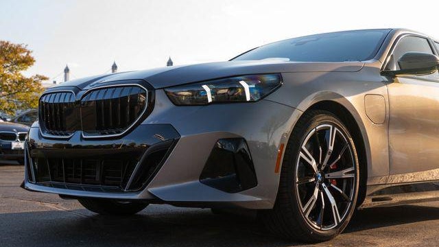 2027 BMW 5 Series 550e xDrive