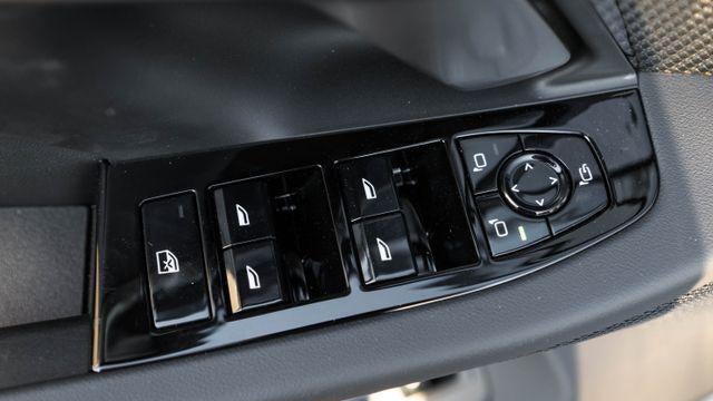 2027 BMW 5 Series 550e xDrive