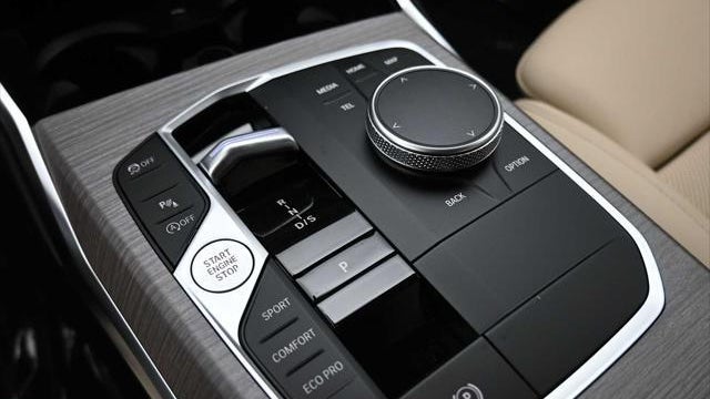 2026 BMW 3 Series 330i