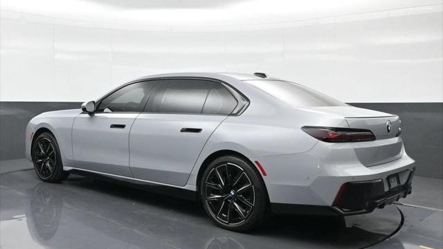2023 BMW 7 Series 740i