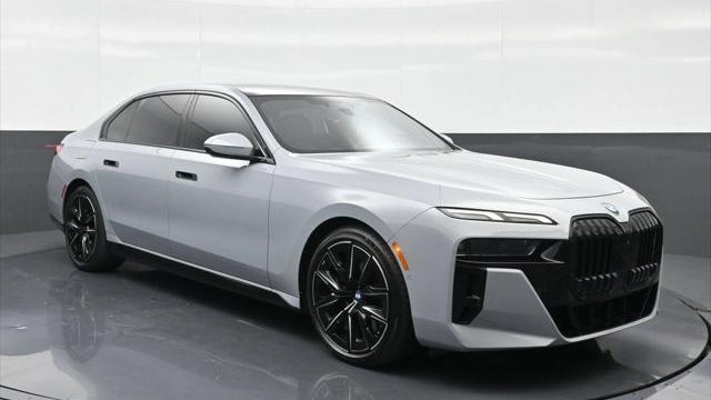 2023 BMW 7 Series 740i