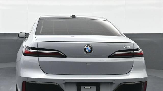 2023 BMW 7 Series 740i