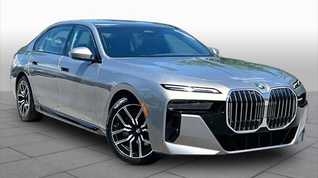 2025 BMW 7 Series 740i