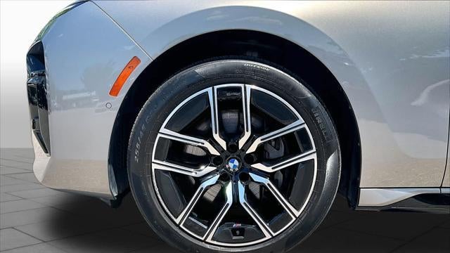 2025 BMW 7 Series 740i